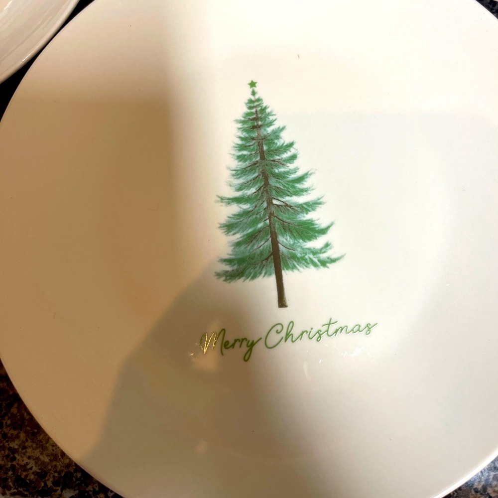 ELUM home christmas tree plates set of 4